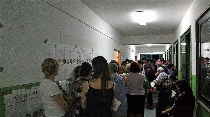 EleME18, seggi boom all’Annunziata. Caos Sezioni 198 e 199 alla scuola Vittorini con circa 1300 e 1500 iscritti