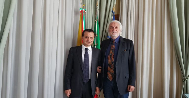 Lauree “Pegaso” a Palazzo dei Leoni, De Luca e Rettore Ateneo Telematico Bianchi insieme per una realtà in crescita