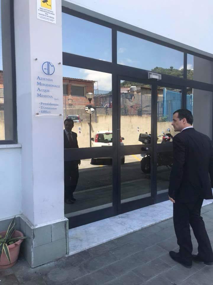 Blitz di De Luca all'Amam, ma il dg Cipollini e l'admin Bonanno sono assenti: "Ed io pago"