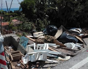 Biancuzzo: "Incivili stanno avvelenando il territorio, Acqualadrone è una pattumiera"