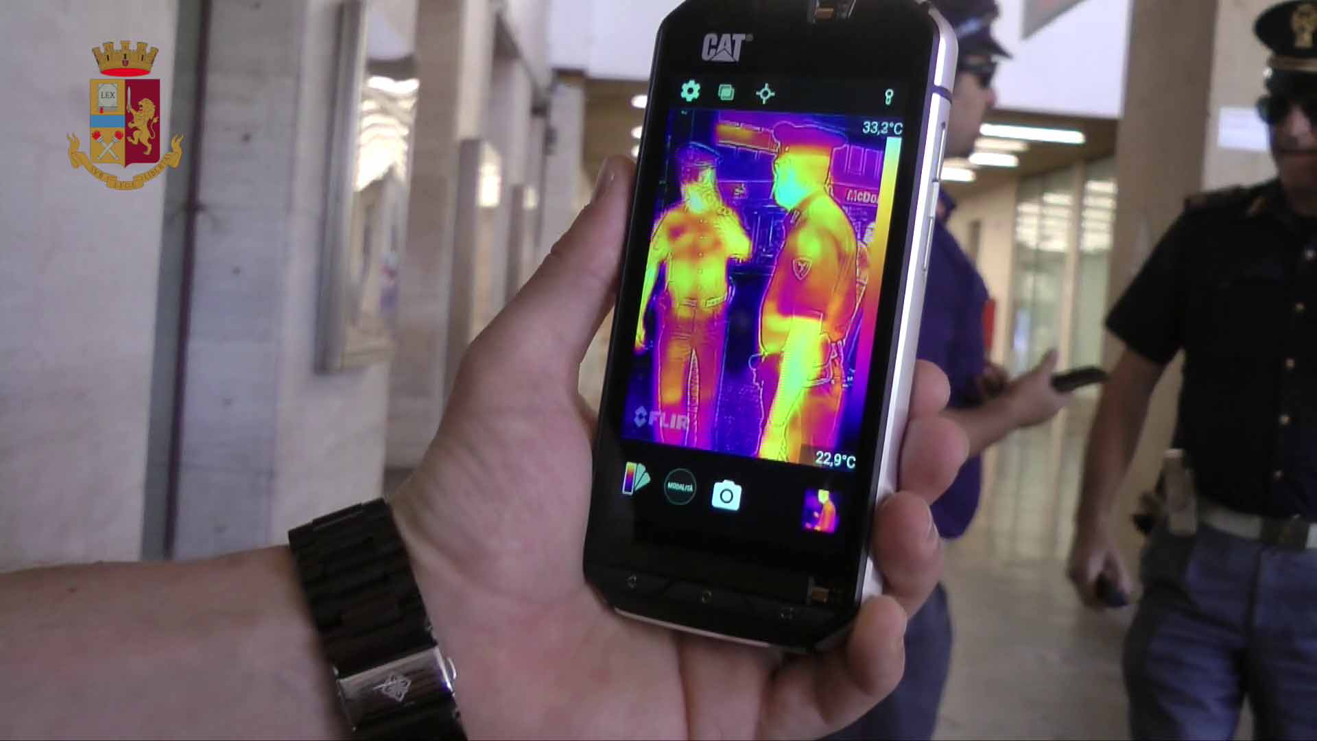 Sicurezza nelle stazioni: la Polfer sarà dotata del CAT S60