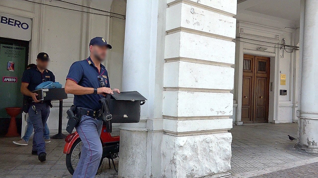 Associazione sportiva era un "ritrovo" per lo spaccio di droga: 40enne finisce in carcere