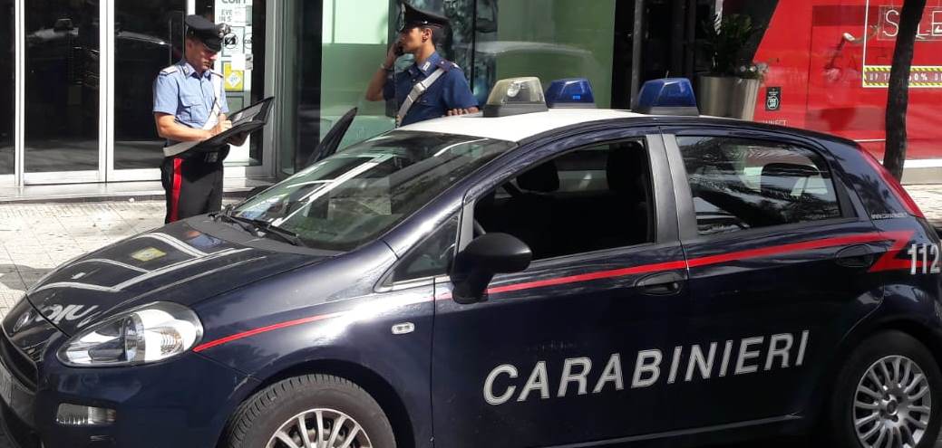 Senza biglietto aggredisce e ferisce un controllore Atm