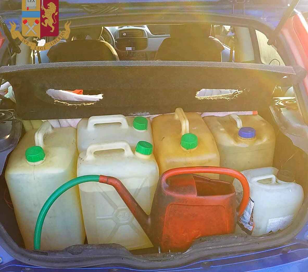 Dipendente di una ditta ruba gasolio, la Polizia stradale lo sorprende a Rometta