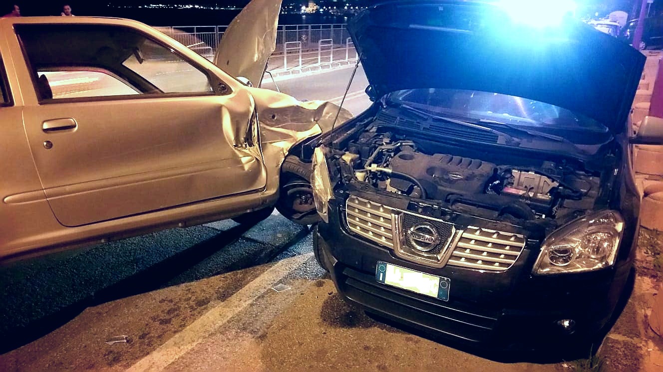 Incidente in via Consolare Pompea: un ferito
