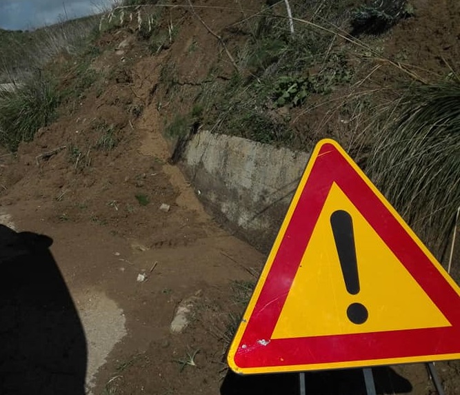 Frana sulla Statale 289, Acquedolci paga un prezzo pesante