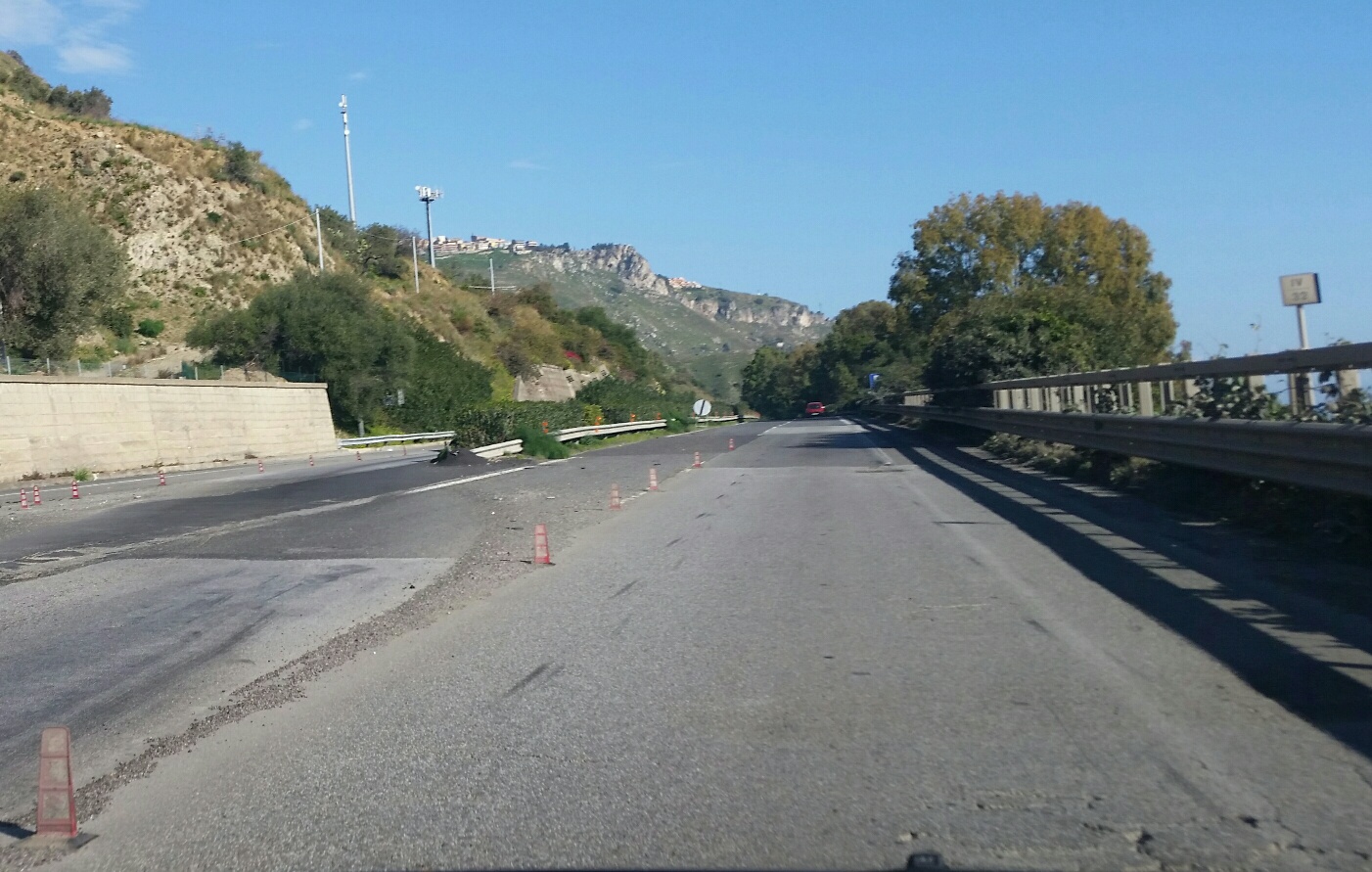 "Autostrada della morte": rabbia, indignazione e protesta social