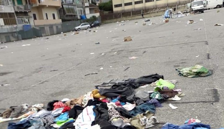 Laimo: "Si rubano indumenti e si rivendono al mercatino delle pulci"