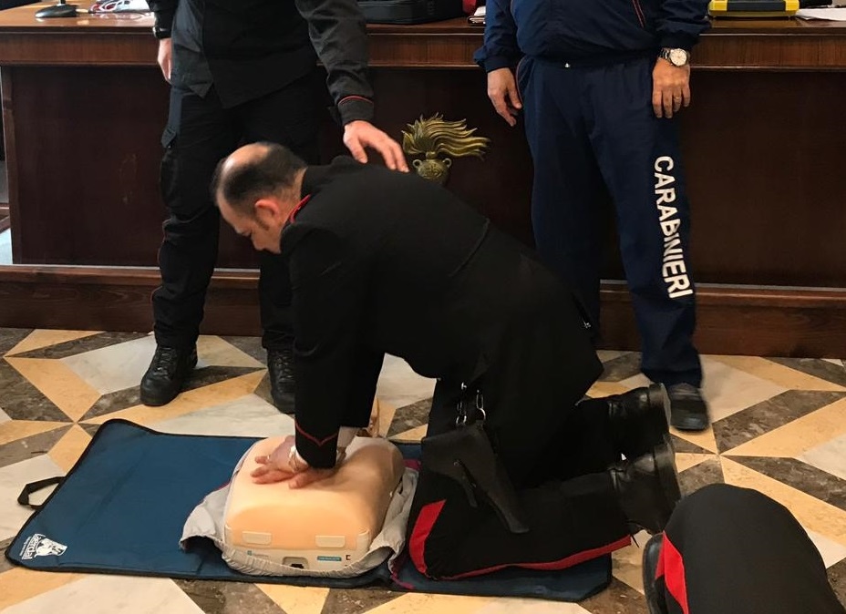 Salvaguardare i cittadini prima di tutto: carabinieri partecipano a corso di primo soccorso