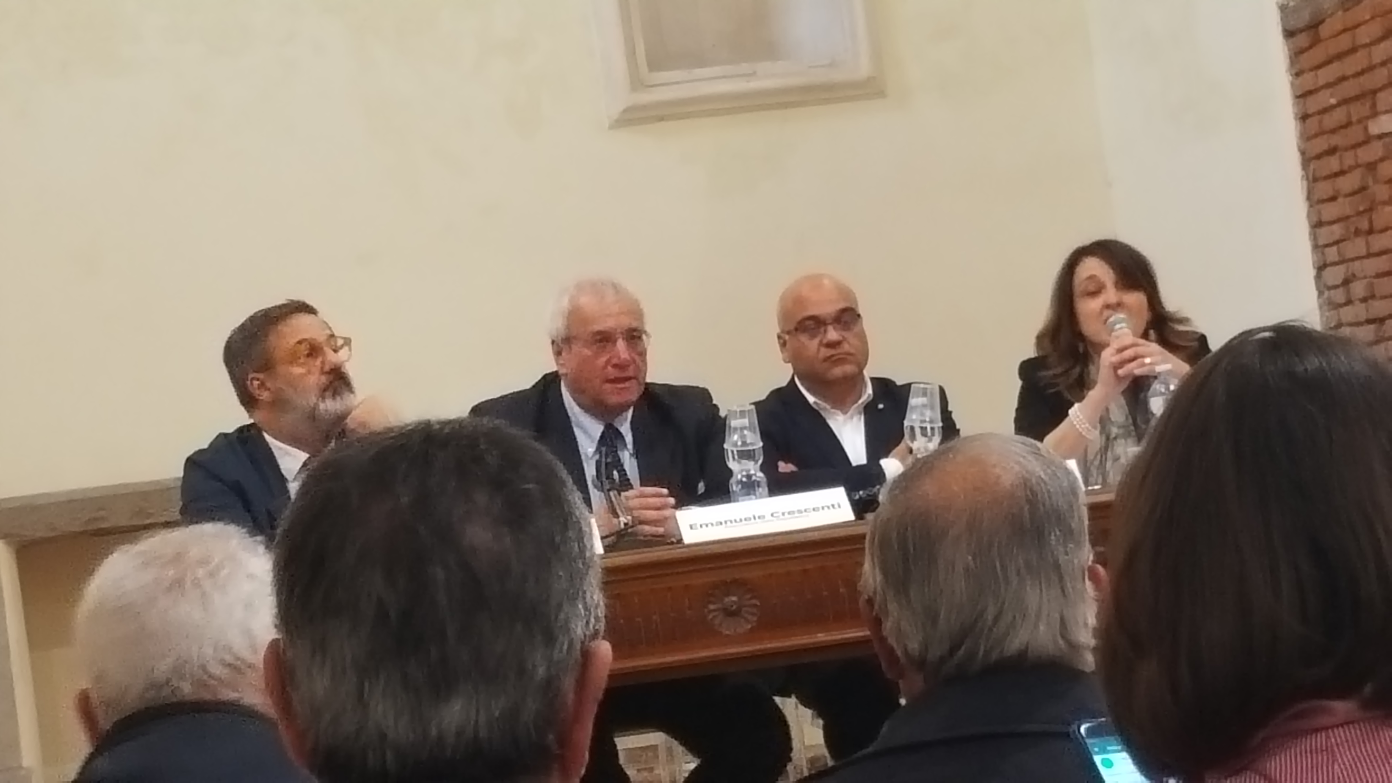 Grande partecipazione di pubblico per la presentazione del volume  La mafia dei pascoli