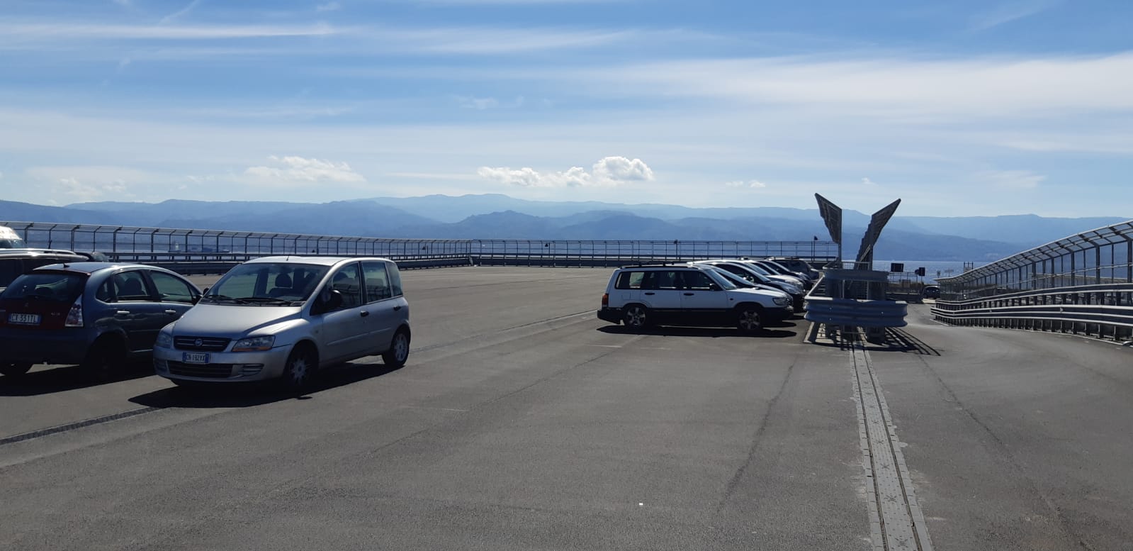 Parcheggio sopraelevato stazione, Gioveni: "Poco utilizzato e insicuro. Si intervenga"