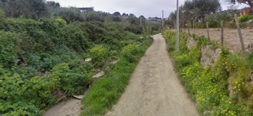 Papardo, 15 famiglie isolate: detriti nella strada del torrente
