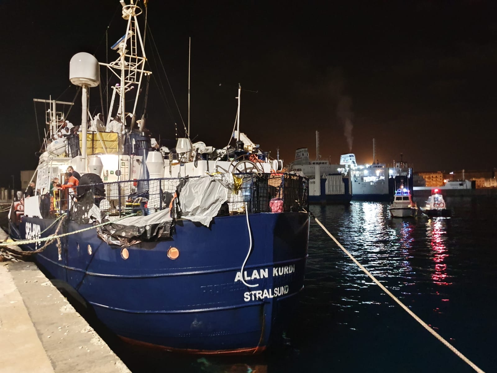 Musumeci lancia allarme: Arrivano barconi di migranti in Sicilia