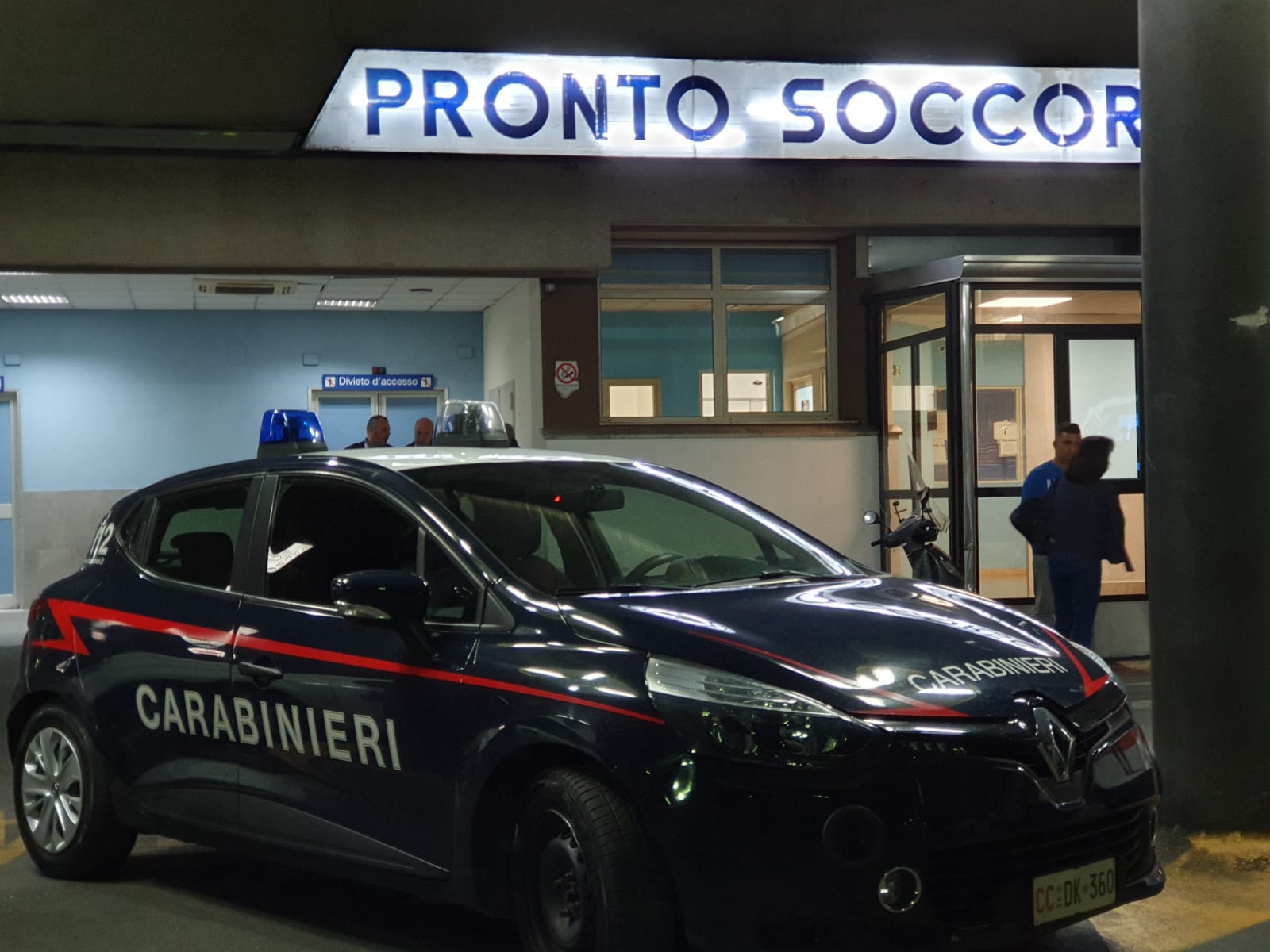 Spara al fratello dopo lite: grave 28enne