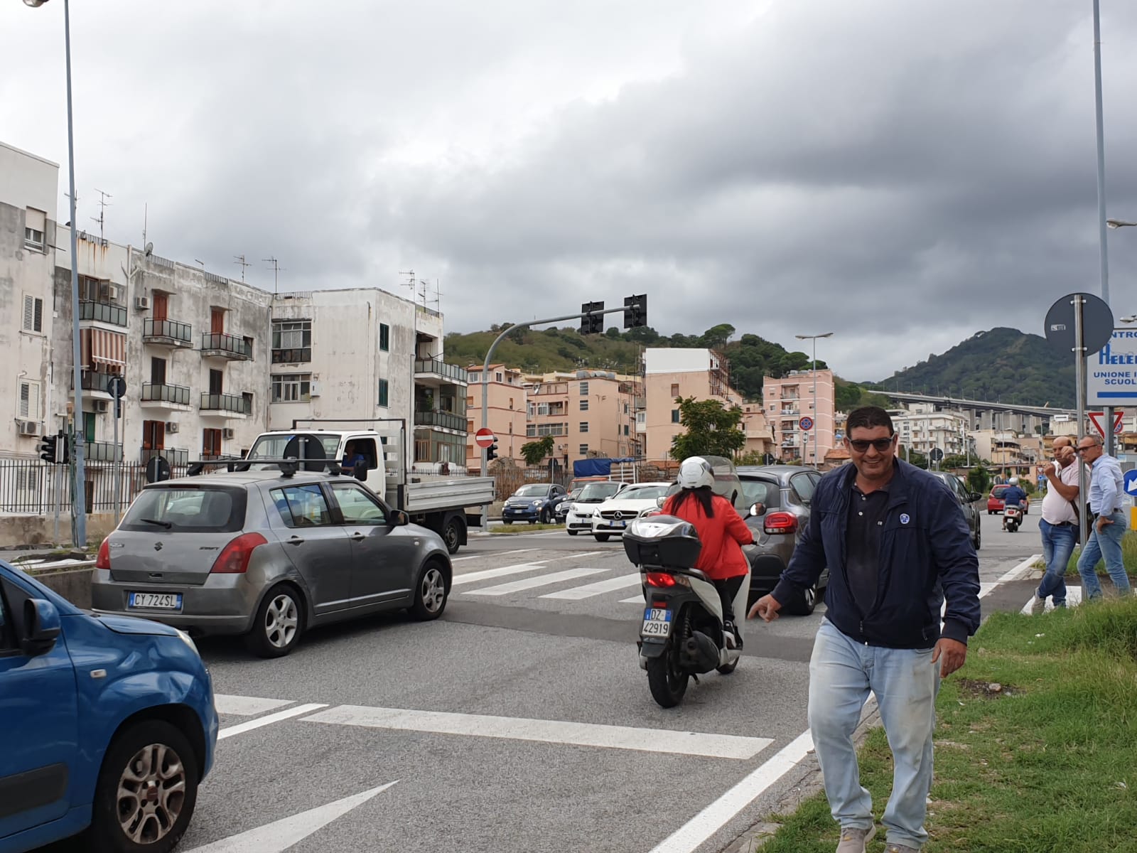 Viale Giostra, in funzione semaforo all’incrocio con viale Aranci