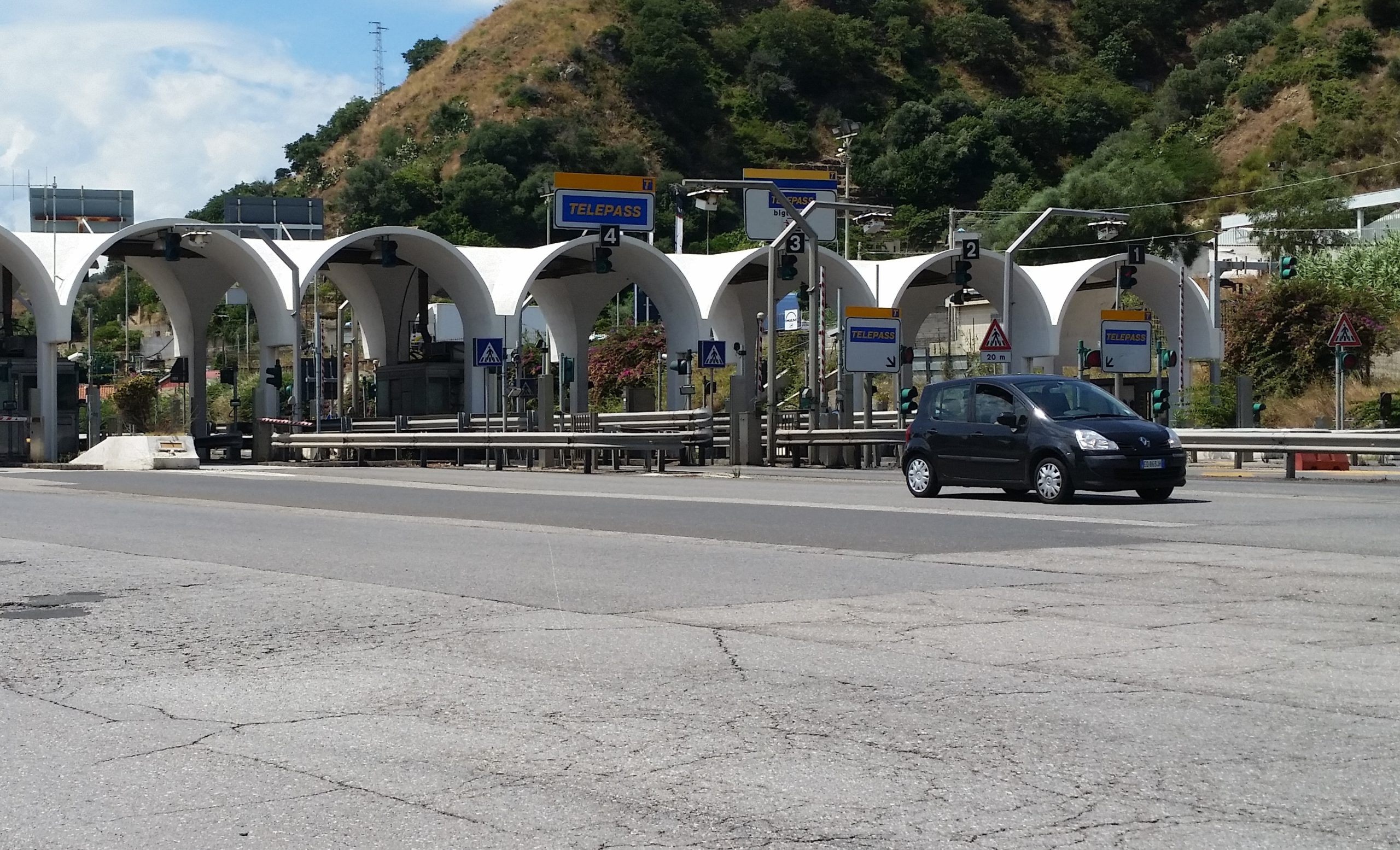 CAS, proclamati 5 giorni di sciopero