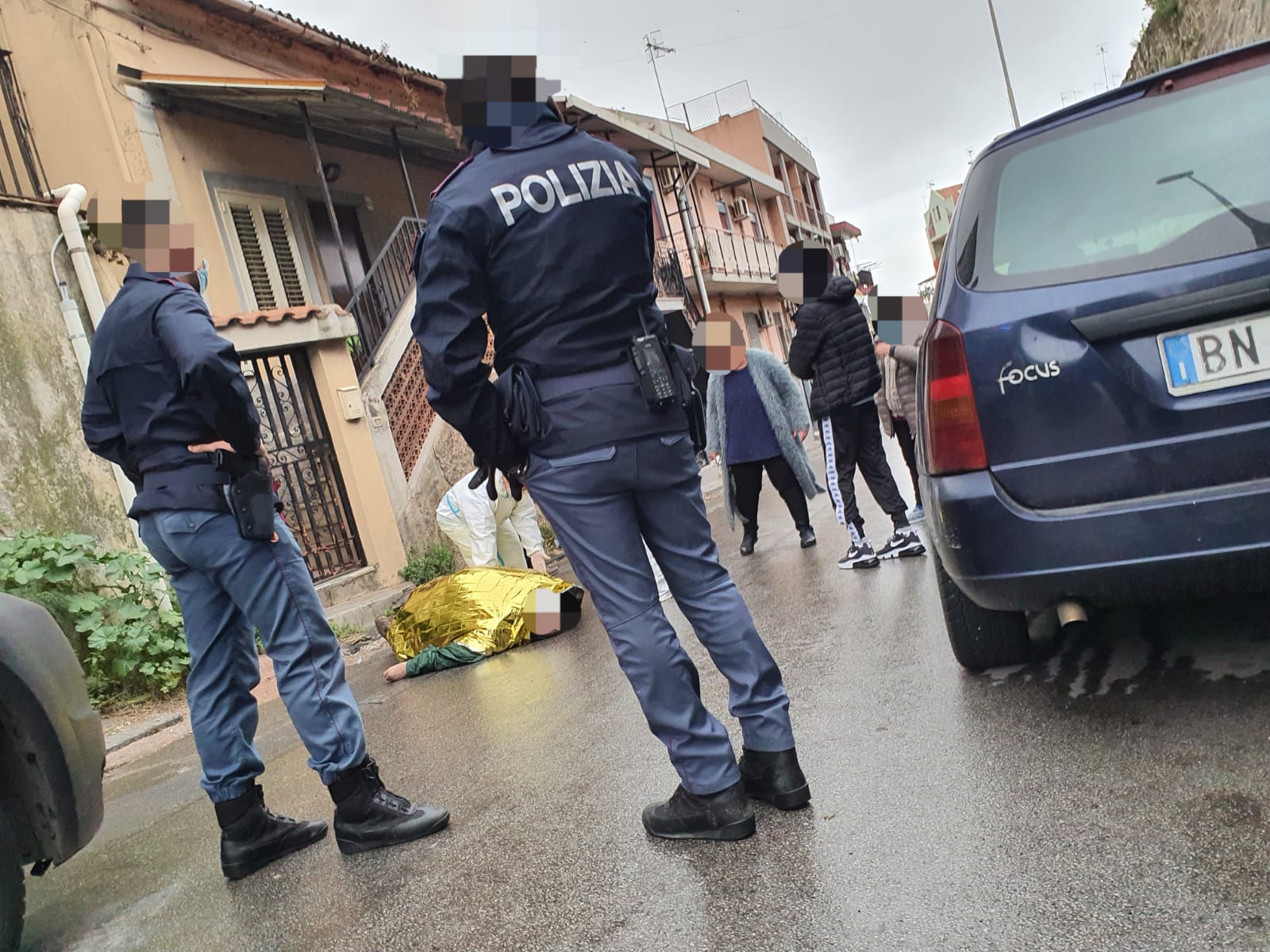 Colto da malore muore per strada