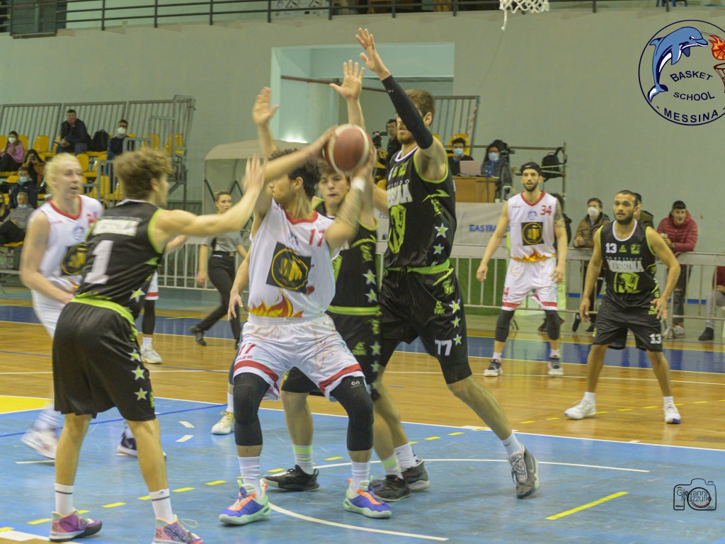 BASKET – Gold & Gold Messina rende visita al Cus Catania e punta al successo