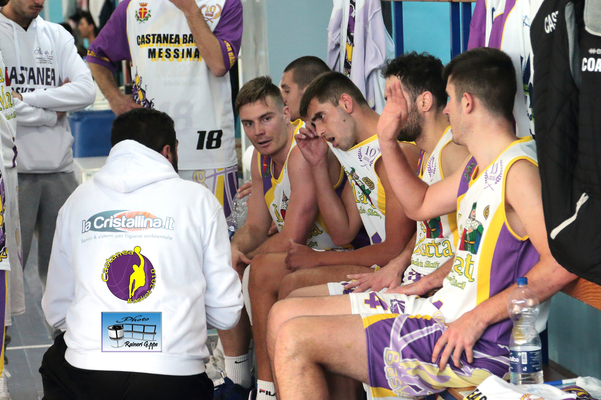 BASKET – Castanea sorprendente: vince a Gravina e resta in vetta alla classifica