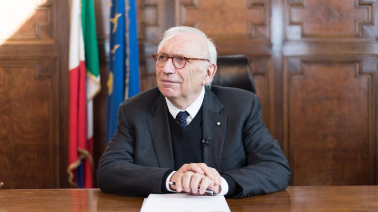 Bianchi “Assumeremo 70 mila docenti, poi un concorso all’anno”