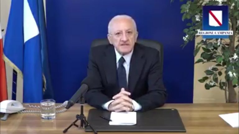 De Luca “Mi fido di Galli, ok al vaccino eterologo in Campania”