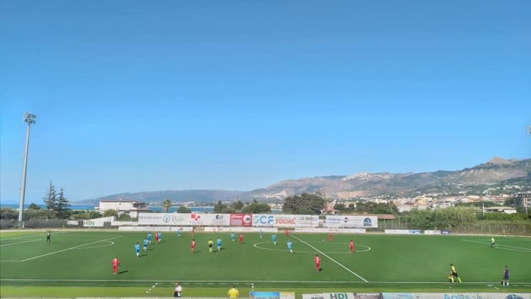 CALCIO – Si avvera il sogno: Acr Messina torna tra i professionisti !