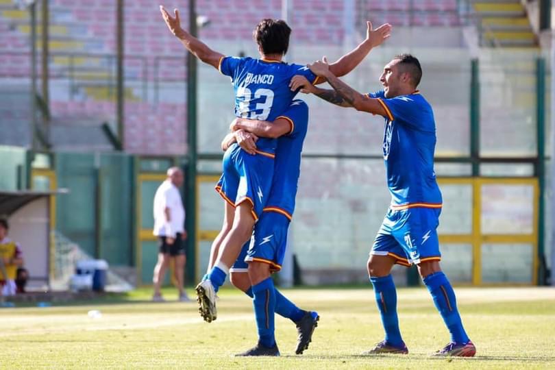 CALCIO – Fc Messina supera Acireale e accede alla finale playoff col Gelbison