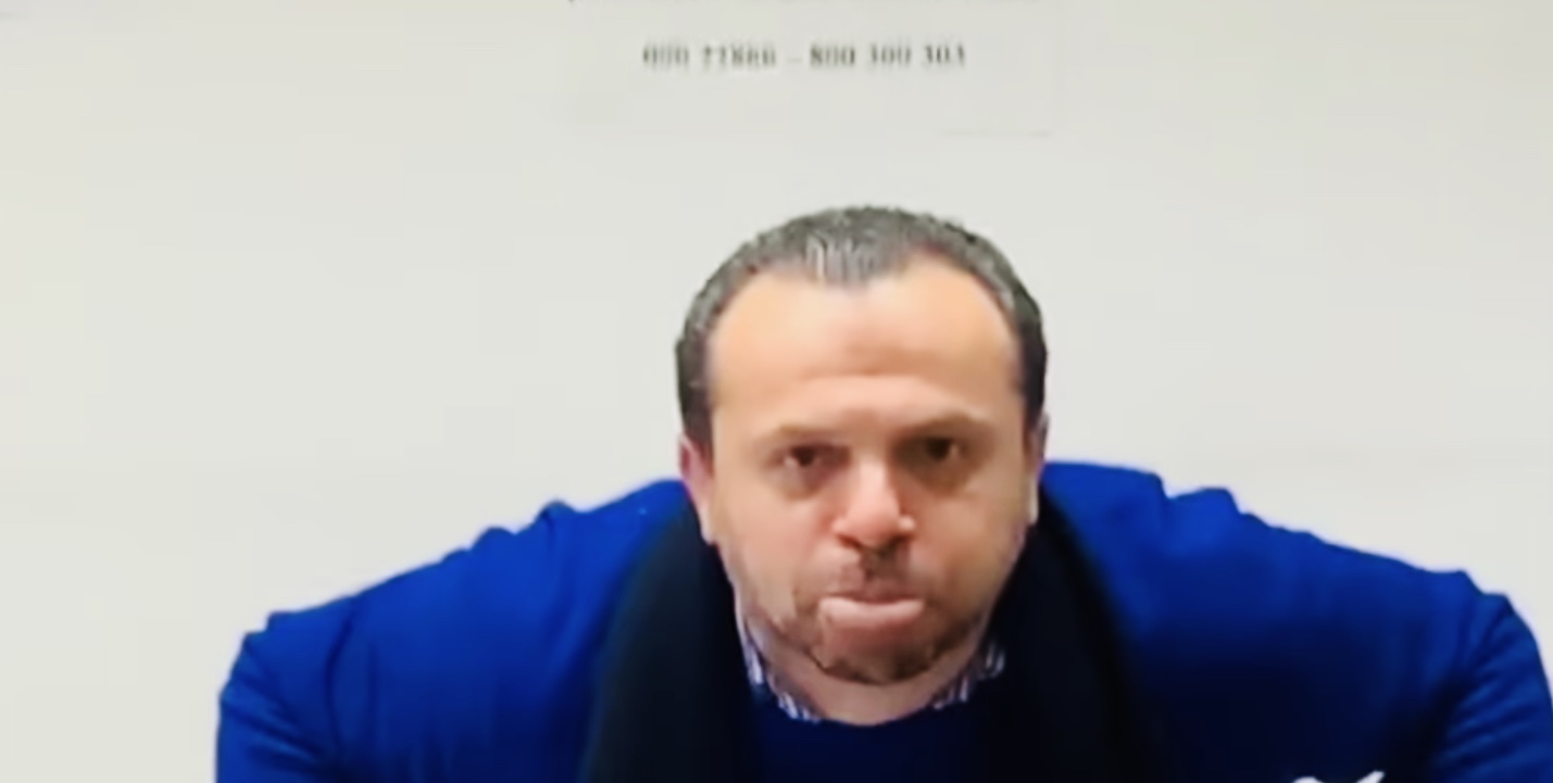 De Luca “spernacchia” Messina per le sue ambizioni