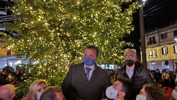 Il “Natale della Rinascita”… del virus