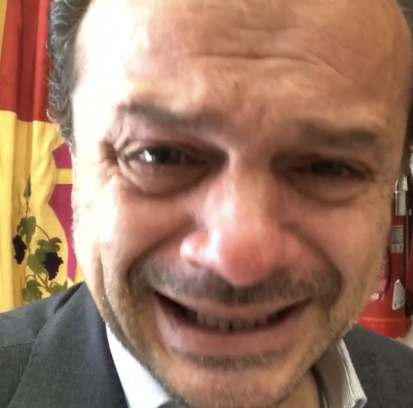 L’allegra narrazione di un uomo triste e… solo