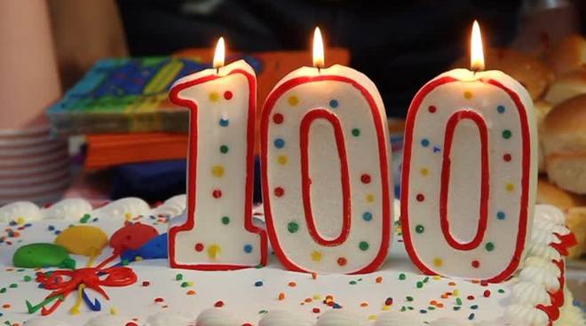 Nonna centenaria, gli auguri dell’Amministrazione