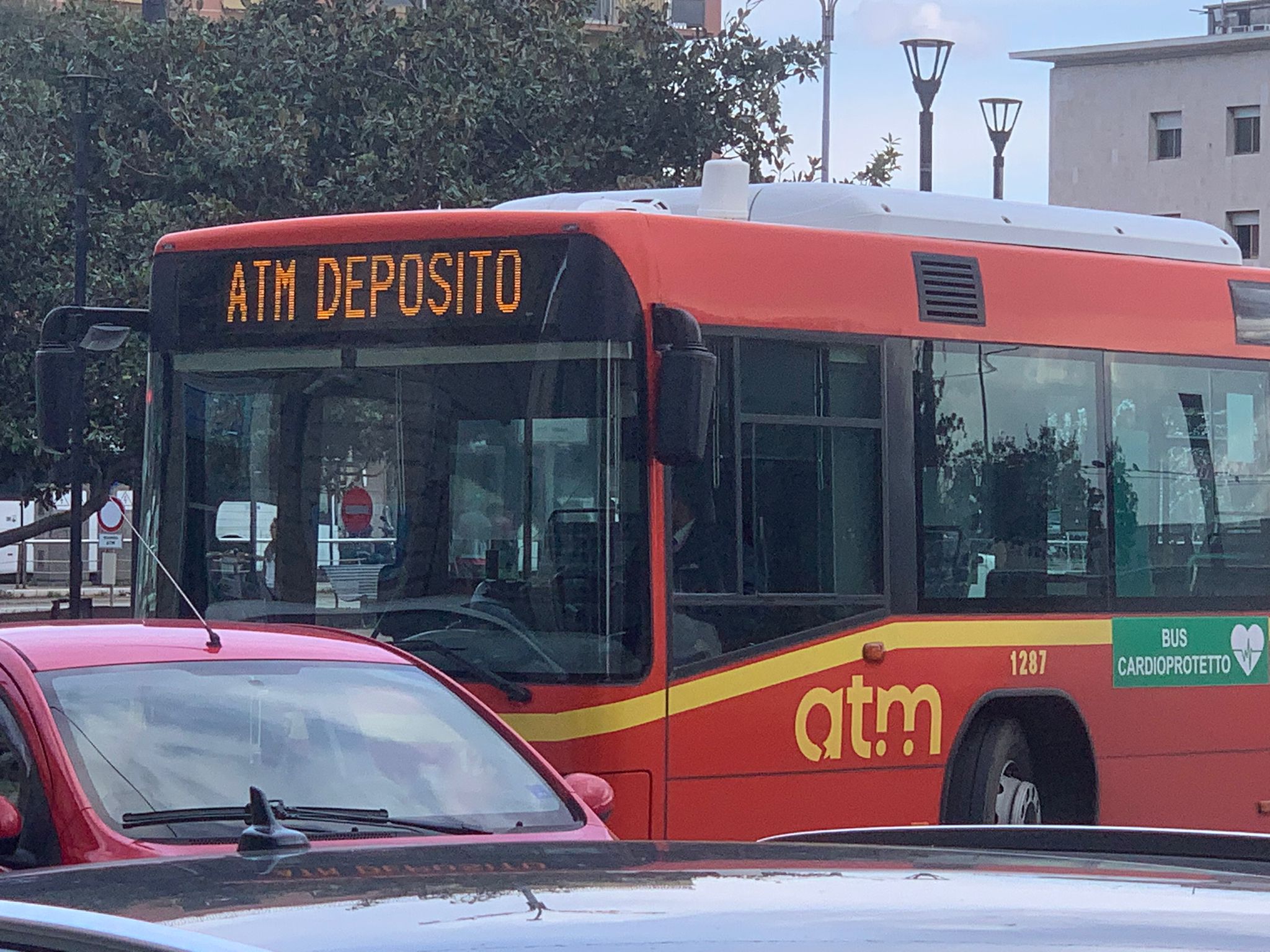 Autobus ATM finisce nel torrente, indagini in corso