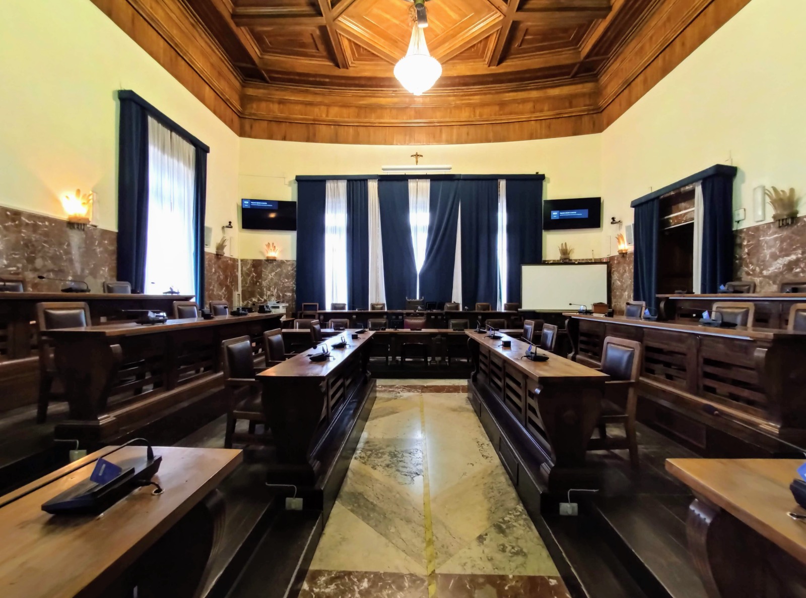 Impianti sportivi, Carbone e altri chiedono un Consiglio