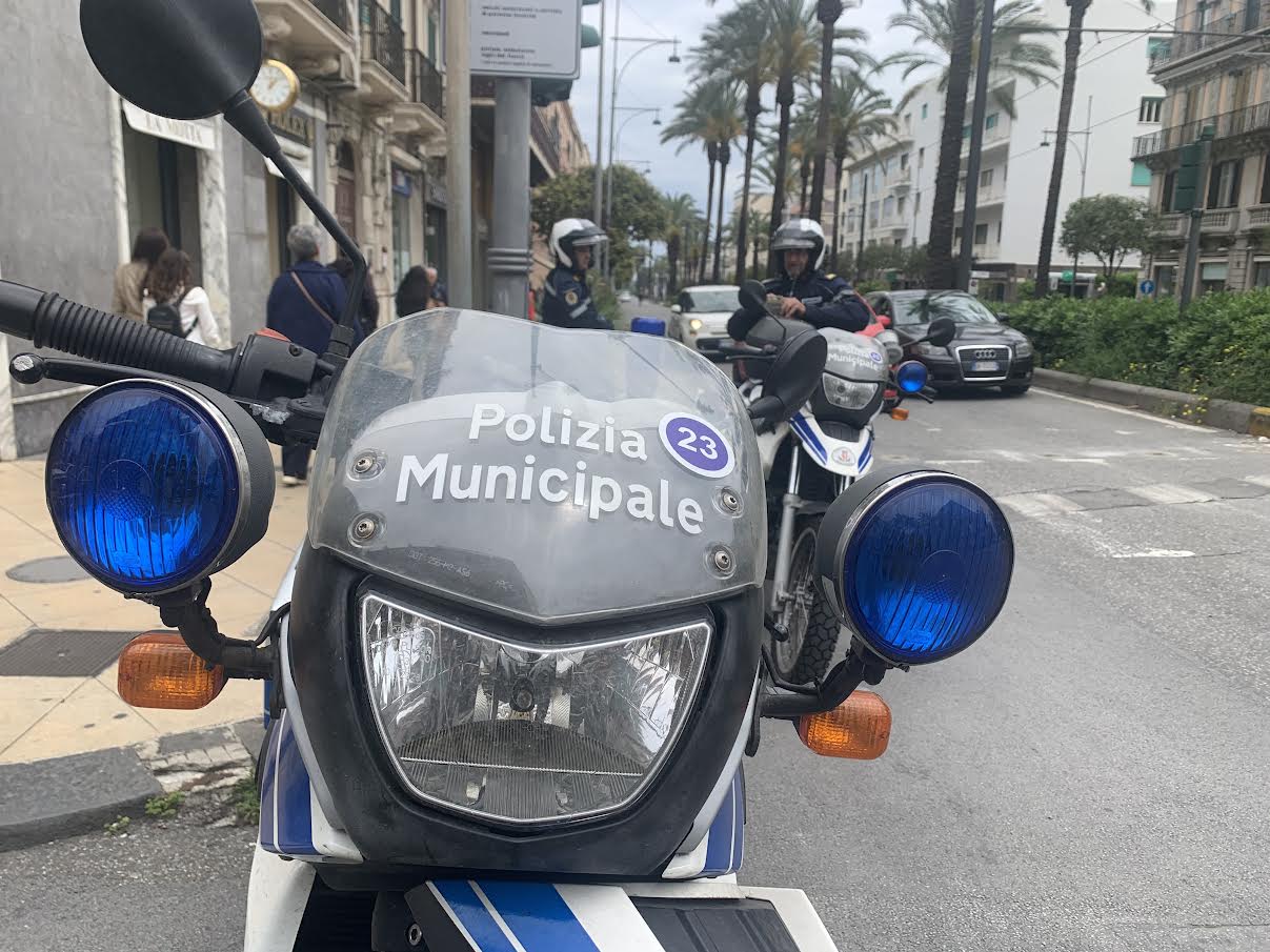 Vigili urbani: Taormina chiama, Messina risponde…