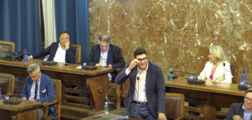 Elezione Presidente: l'opposizione ha una carta