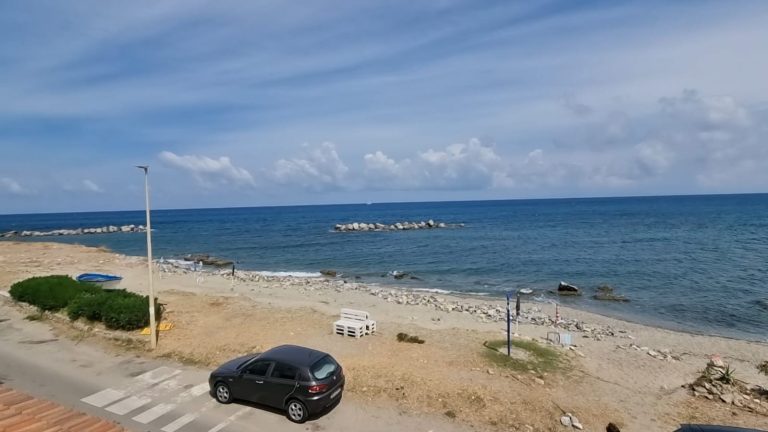 Acqualadrone: un paradiso minacciato dalle mareggiate