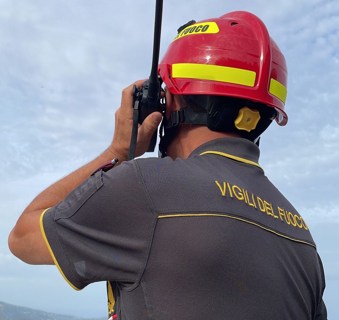 Piraino, vasto incendio colpisce flora e fauna