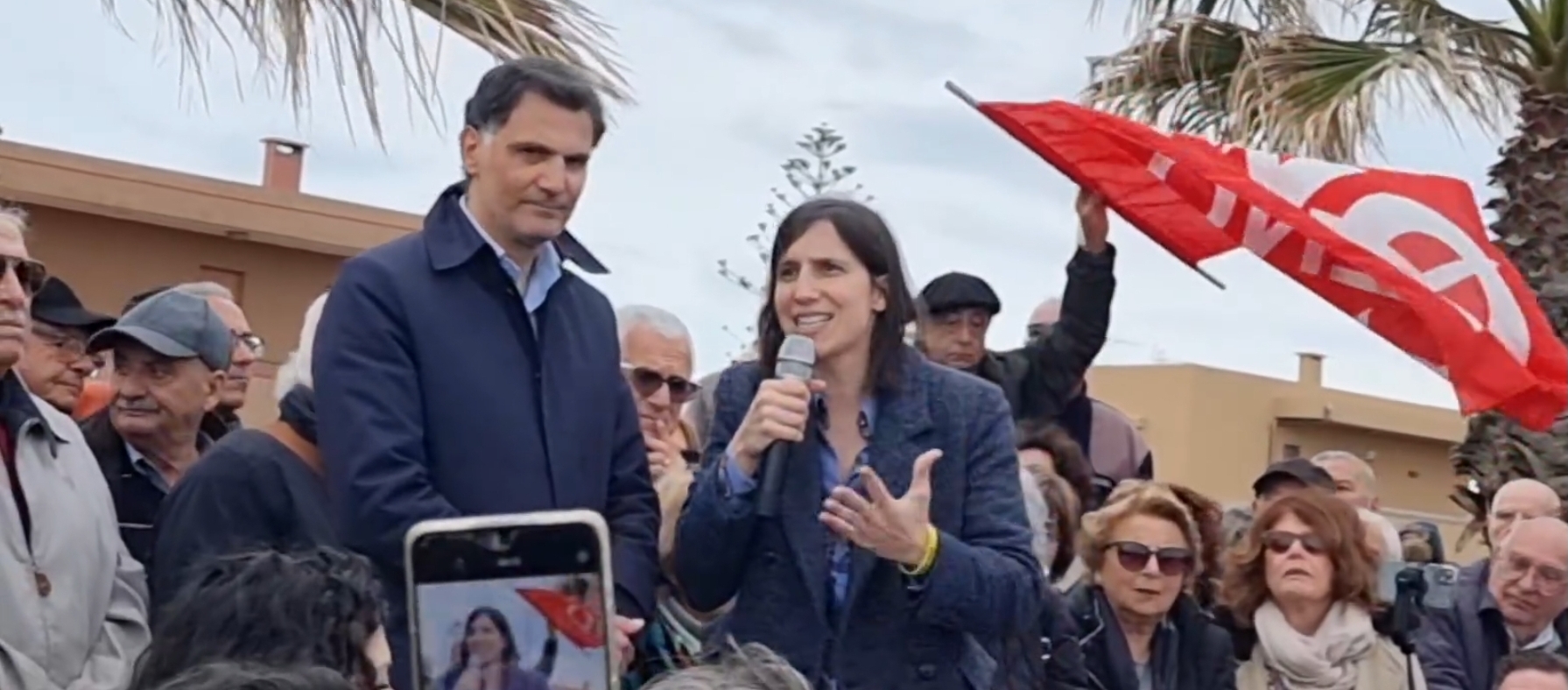 Elly Schlein a Messina per dire no al Ponte: “Qui per questa bellissima terra”