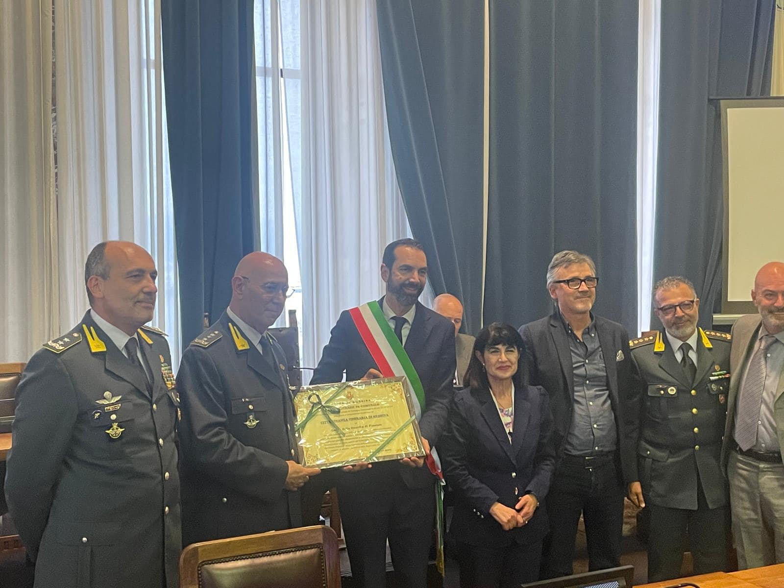 Messina, consegnata la cittadinanza onoraria alla Guardia di finanza