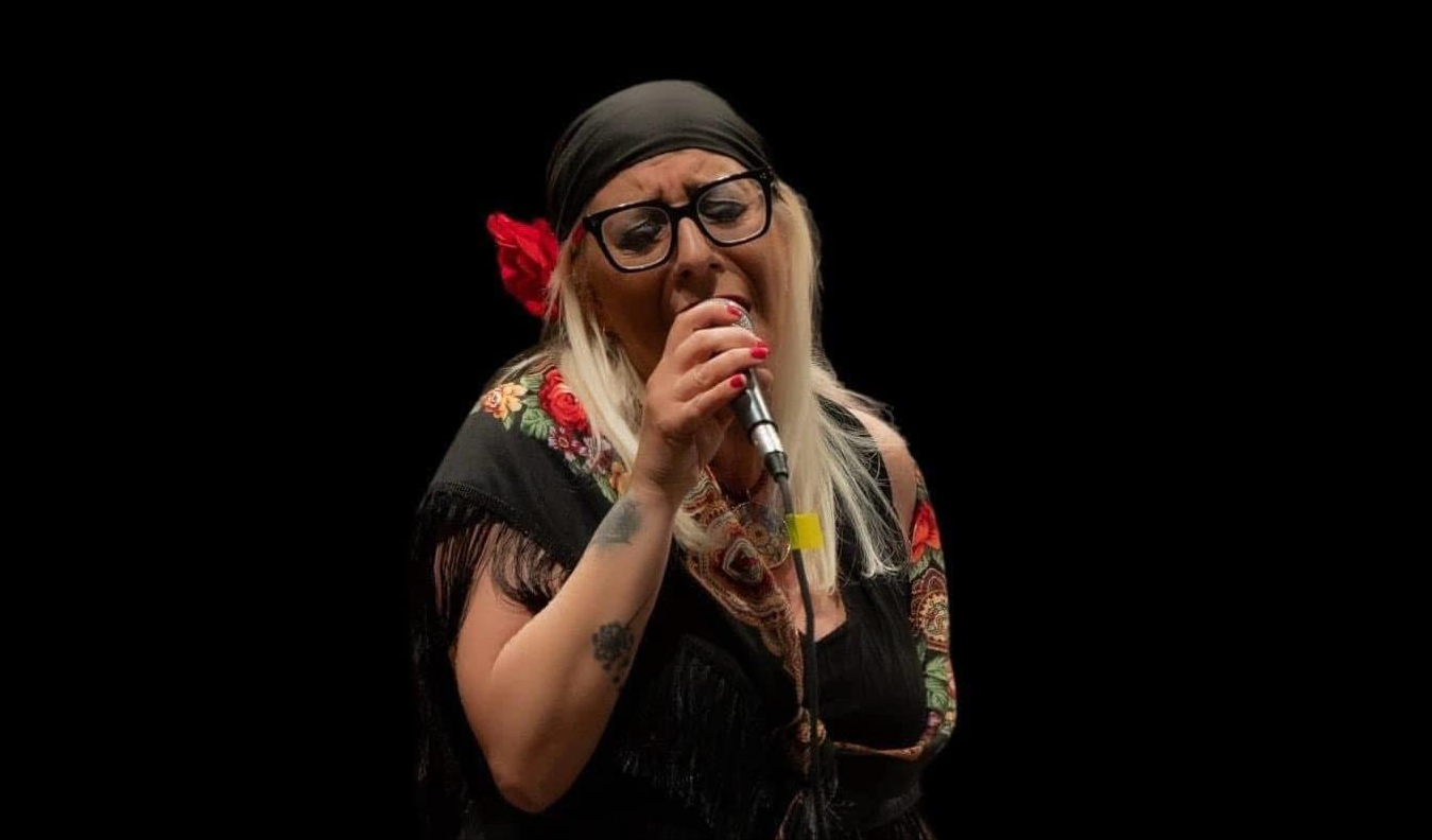 Barbara Arcadi rende omaggio a Rosa Balistreri con uno spettacolo emozionante a Taormina