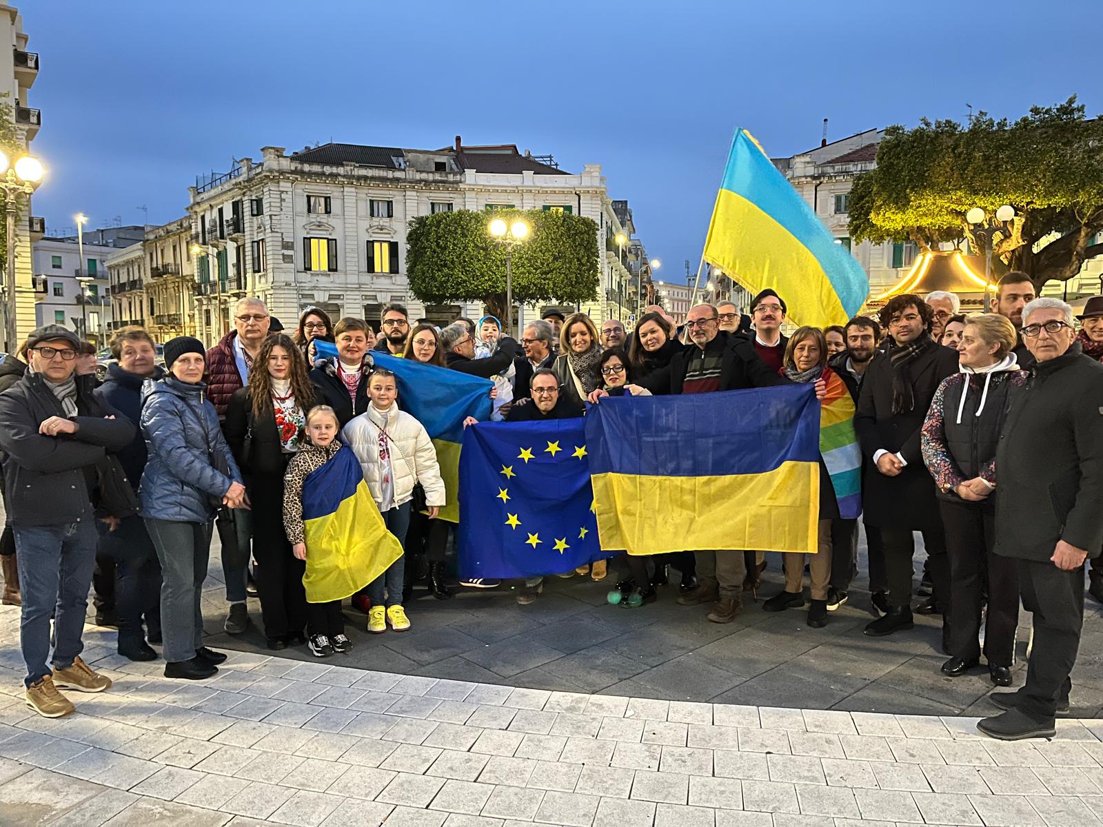 Messina in piazza per l’Ucraina e gli Stati Uniti d’Europa: grande partecipazione alla manifestazione di ieri