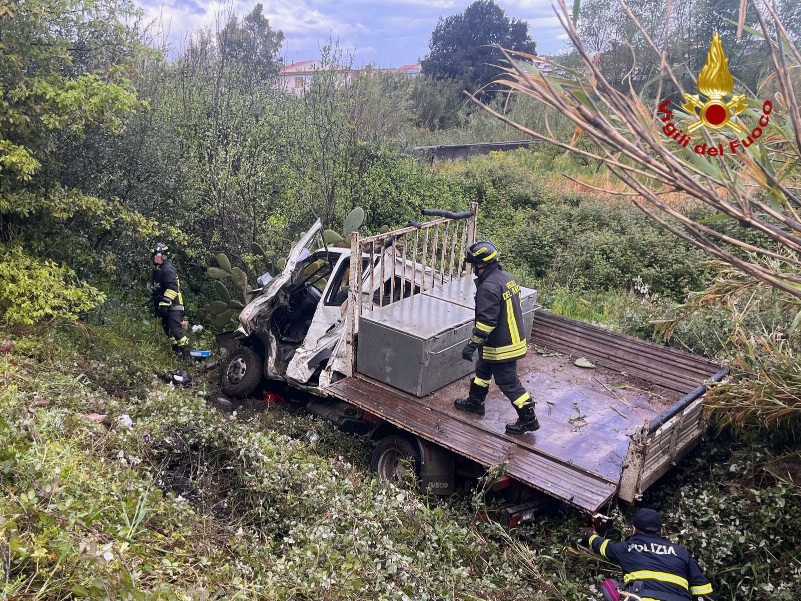 Tragedia sull’A20 Messina-Palermo: furgone precipita da un viadotto, muore un 28enne