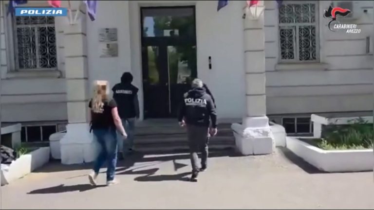 Ad Arezzo smantellata banda dedita ai furti ai danni di aziende orafe