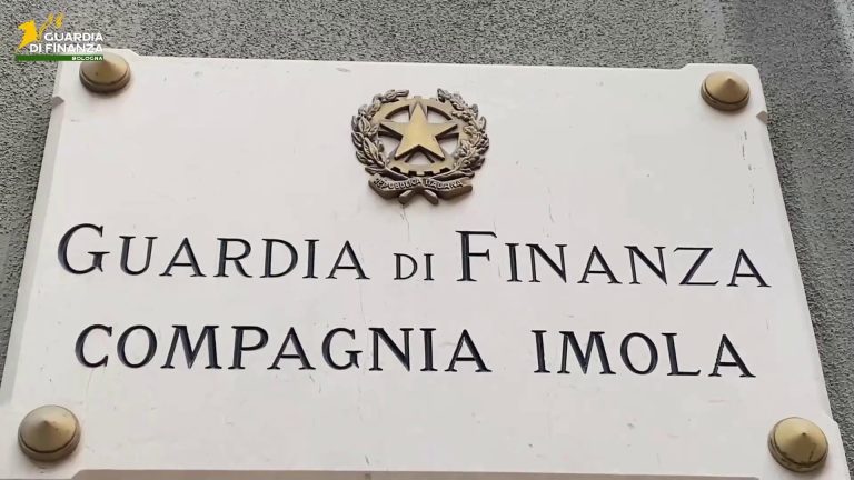 A Imola scoperto tatuatore abusivo sconosciuto al fisco
