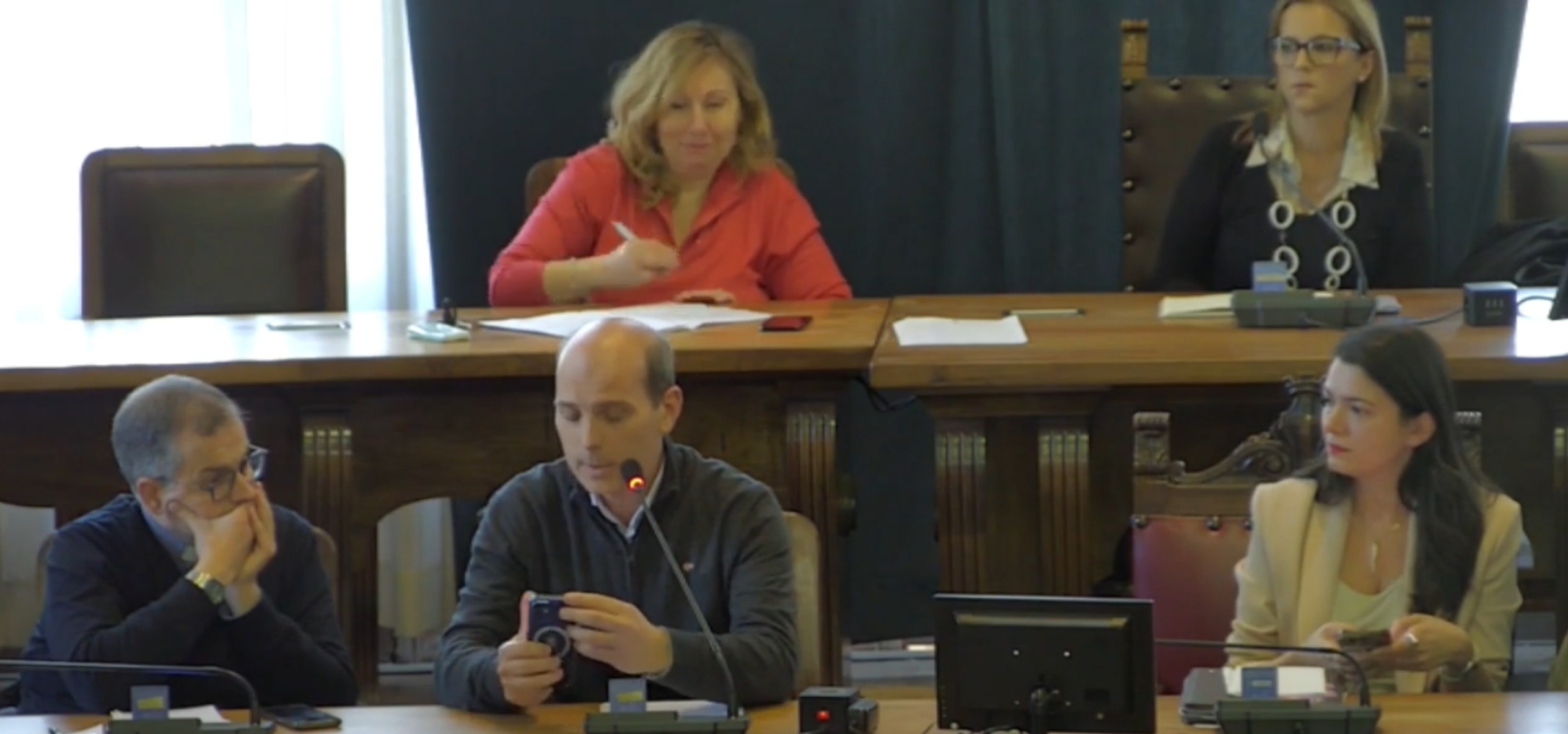 Commissione su minori e disagio giovanile a Messina: scontro, abbandoni e appello all’unità