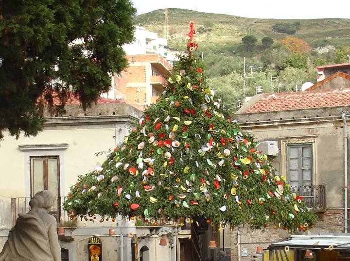 Domani la tradizionale festa de “U Pagghiaru”, un viaggio nella storia e nelle tradizioni popolari