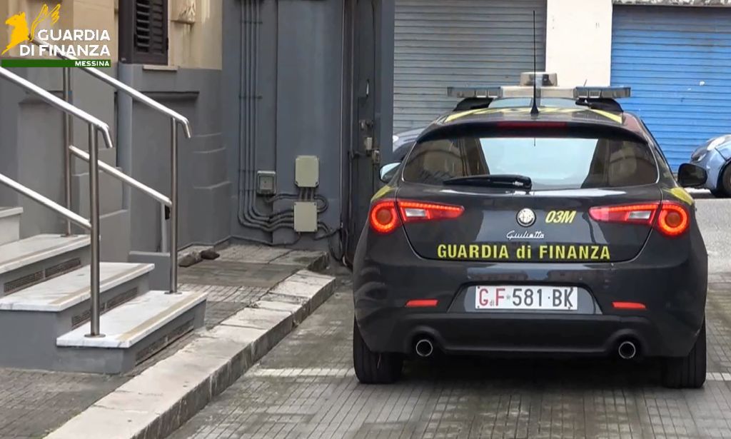 Guardia finanza, sequestro da mezzo milione di euro