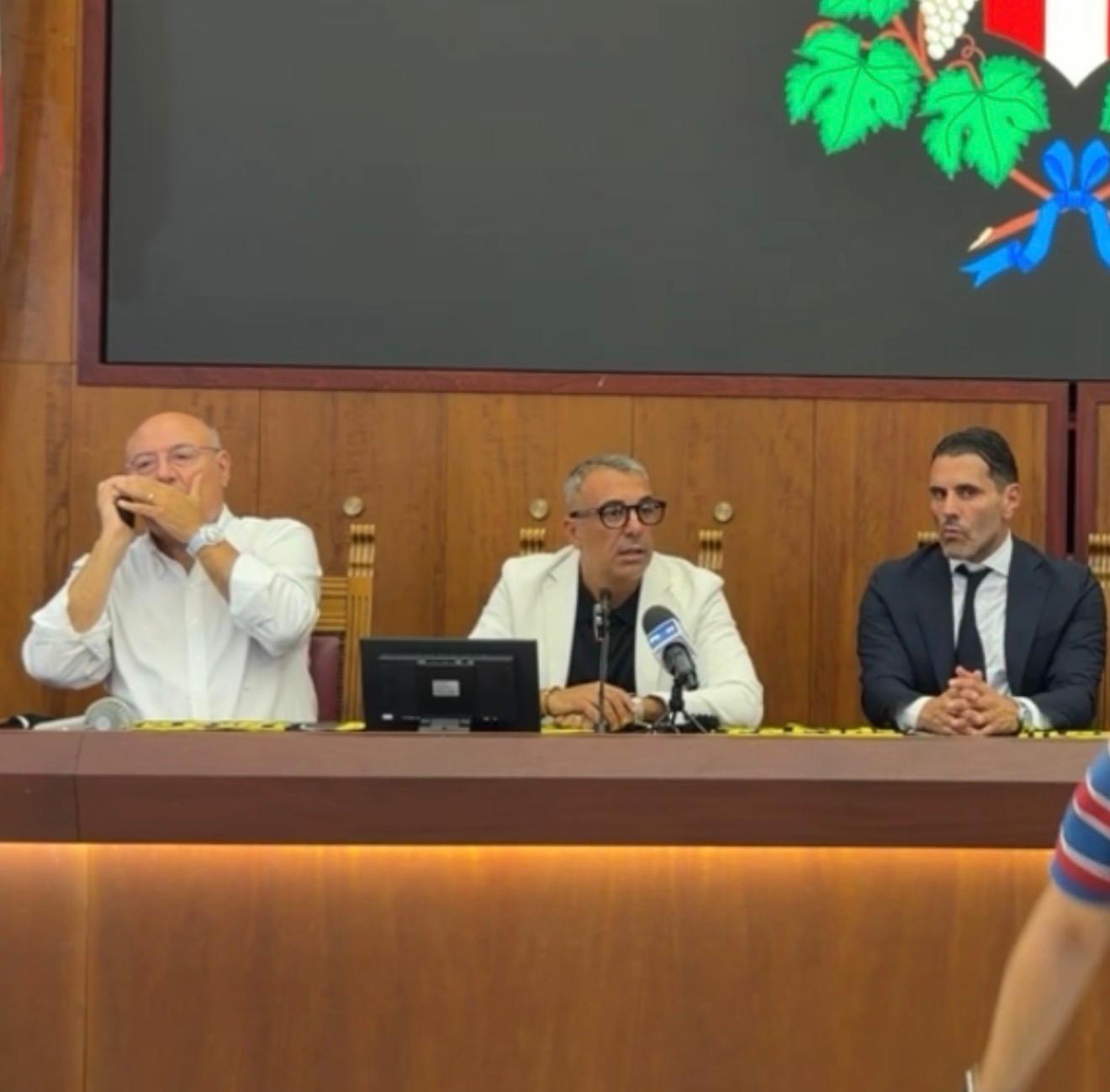 «Nessuno ci ha mai detto nulla», peccato ci sia il video