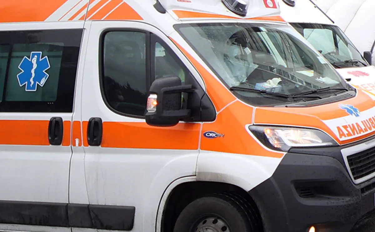 Messina, un cliente getta dell’acido al suo avvocato: il legale trasferito al Centro Grandi ustioni di Catania