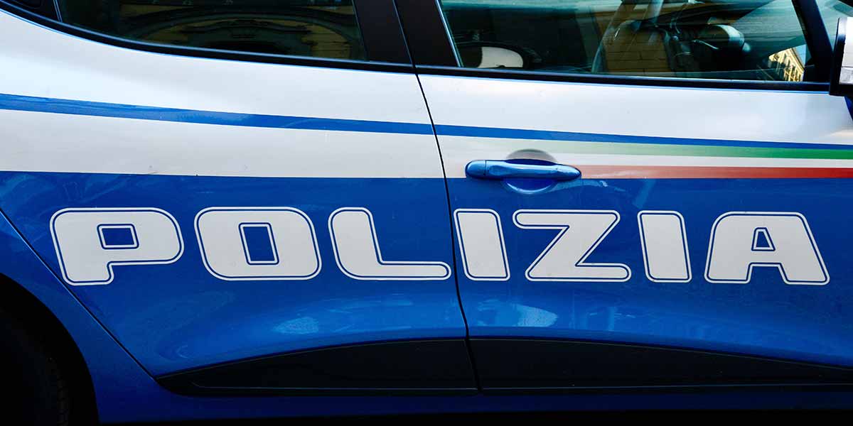 Furti nei supermercati: arrestati due stranieri